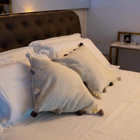 Mazzini Luxury Jacuzzy Suite Catania Exterior photo