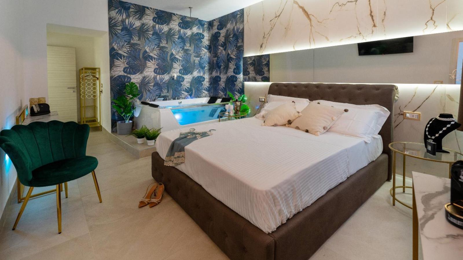 Mazzini Luxury Jacuzzy Suite Catania Exterior photo