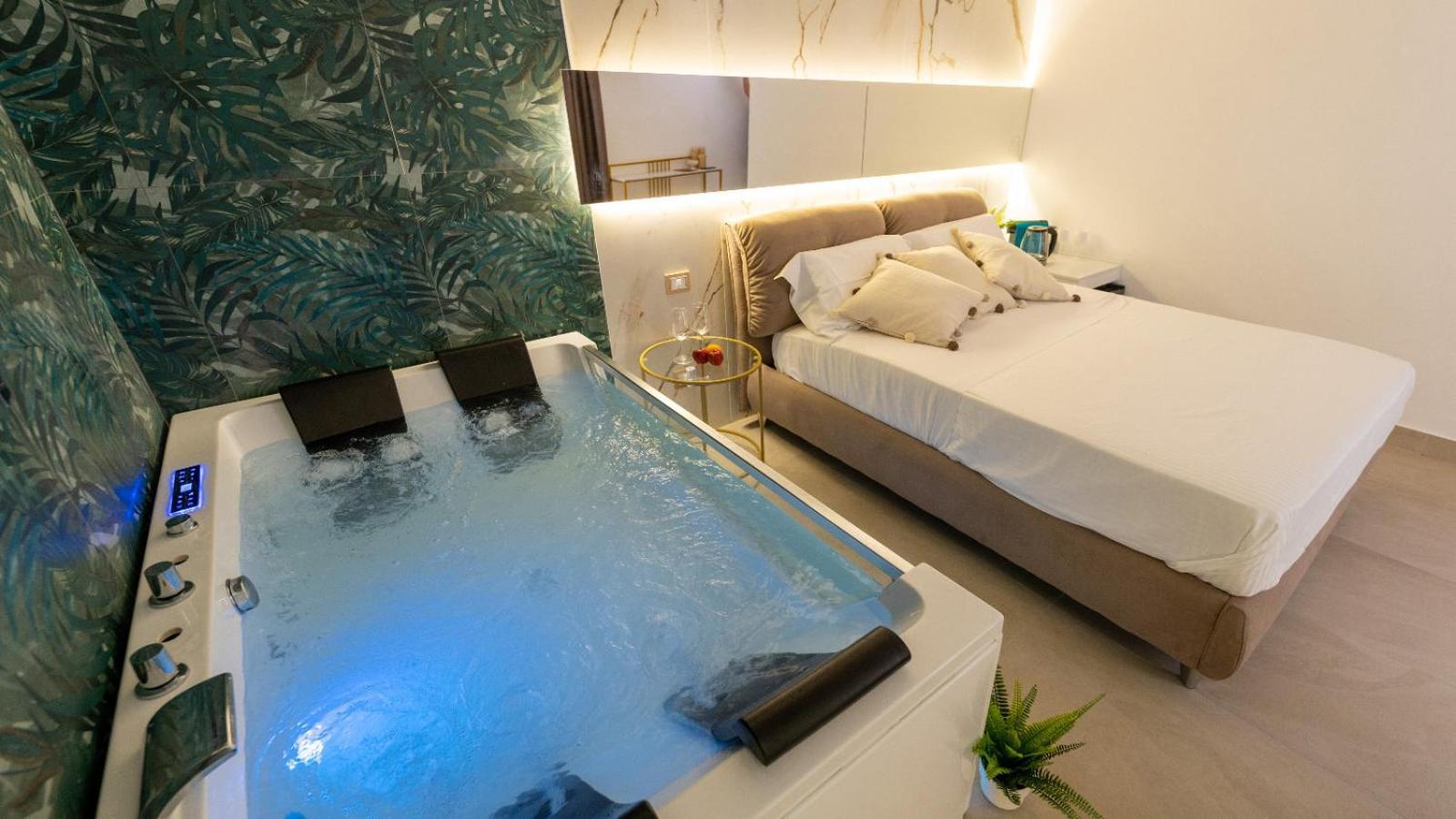 Mazzini Luxury Jacuzzy Suite Catania Exterior photo