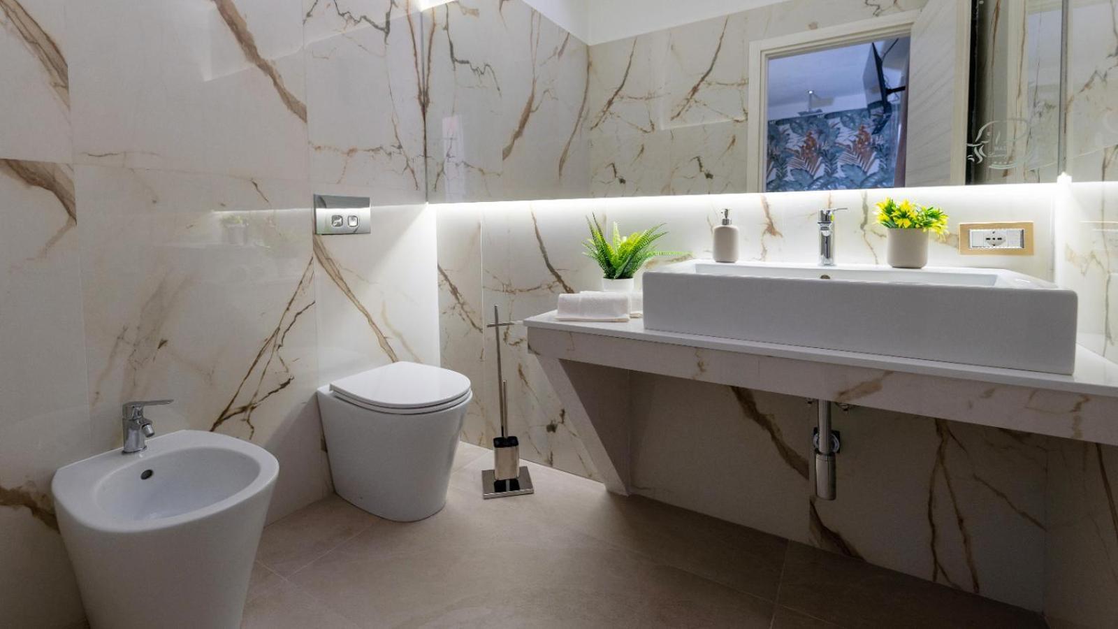 Mazzini Luxury Jacuzzy Suite Catania Exterior photo